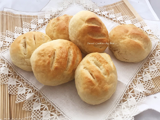 Bollos de leche super esponjosos rellenos de crema de avellanas