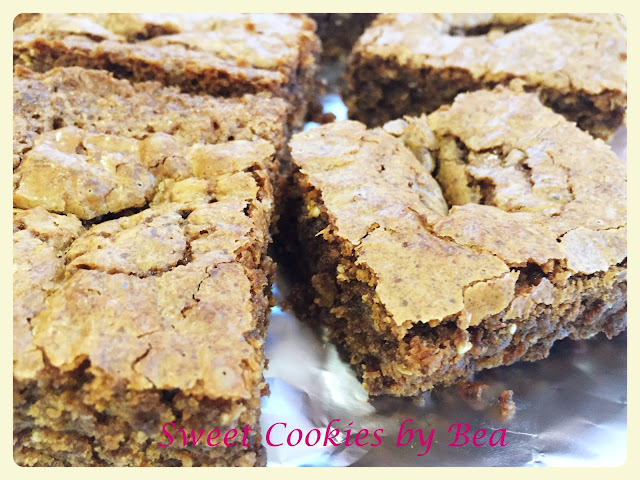 Brownie de chocolate, almendra y snickers