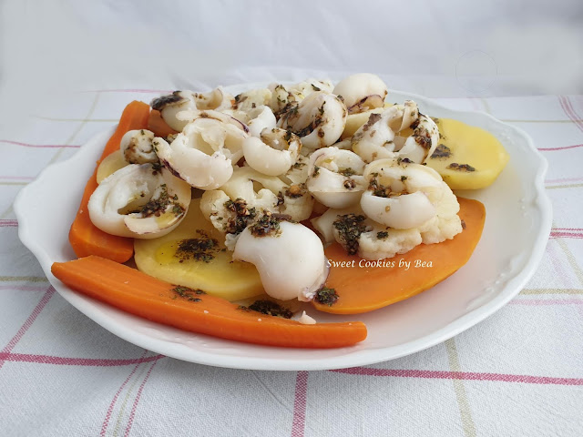 Ensalada templada de sepia con tubérculos