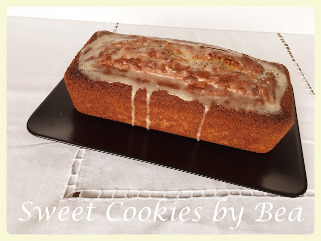 Bizcocho de naranja y semillas de amapola