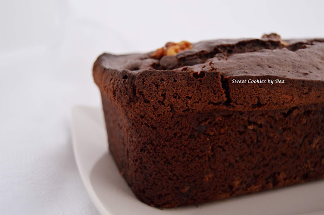 Plum cake chocolateado de boniato con nueces