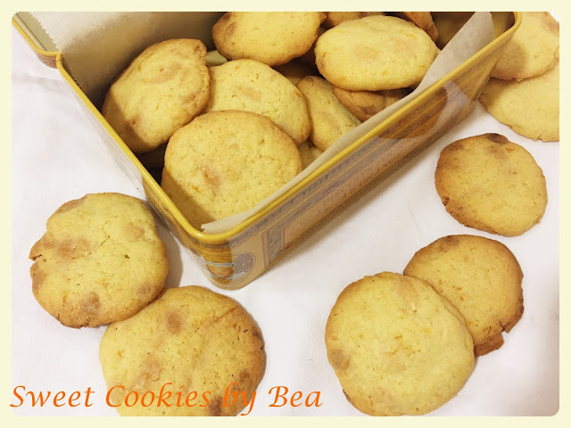 Cookies de naranja y chips de chocolate blanco