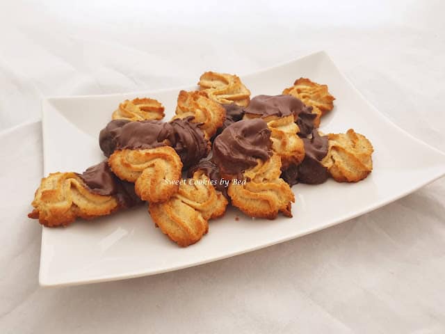 Pastas integrales de almendra con chocolate