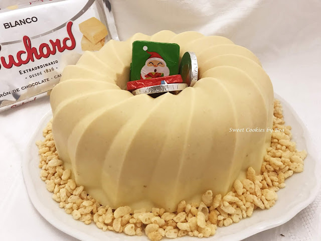 Bundt cake con cobertura de turrón de chocolate blanco Suchard