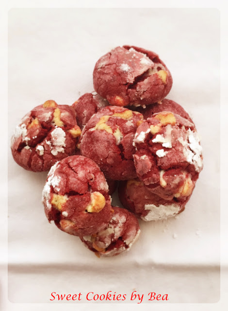 Cookies red velvet con chips de chocolate blanco